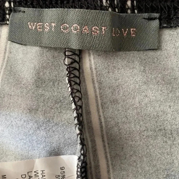 🆕Boho Vibes Black & White Stripe Flared Pants🆕 - Picture 9 of 10